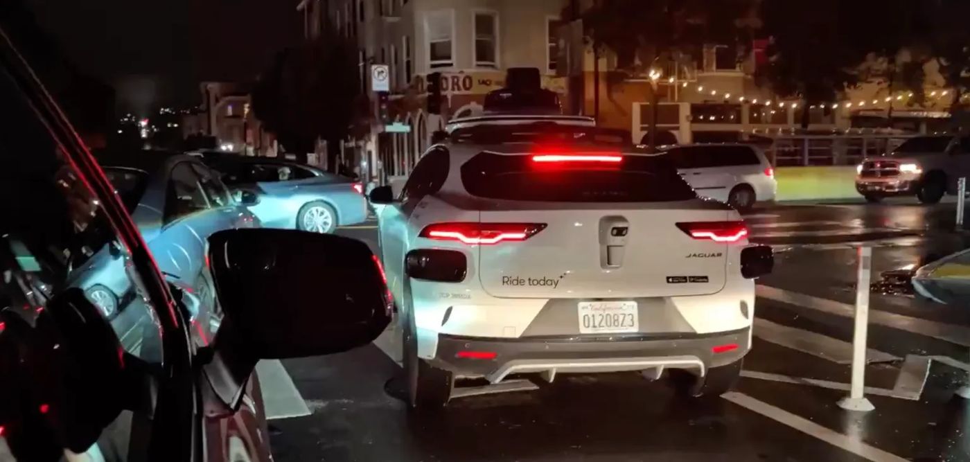 waymo.jpg
